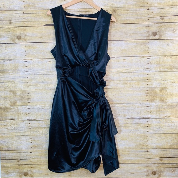 Fashion Nova Dresses & Skirts - Fashion Nova Black Mid Cutout Dress with tie 1X